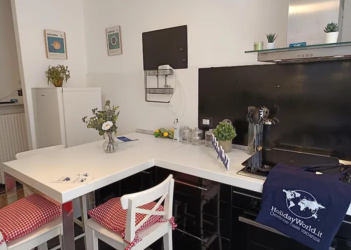 Cavallotti 7 By World * Génova