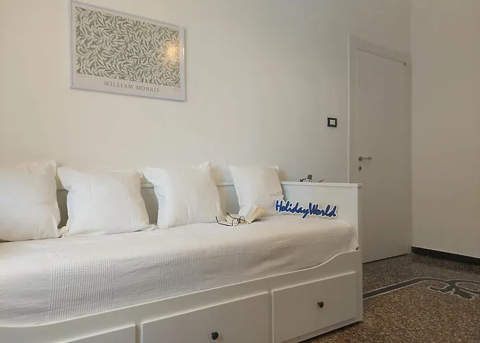 Cavallotti 7 By World * Génova